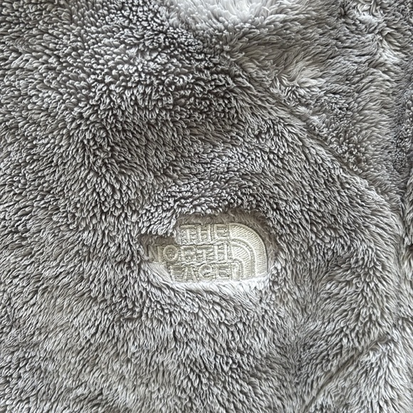 The north Face | Women's grey Osito fleece jacket - Picture 8 of 15